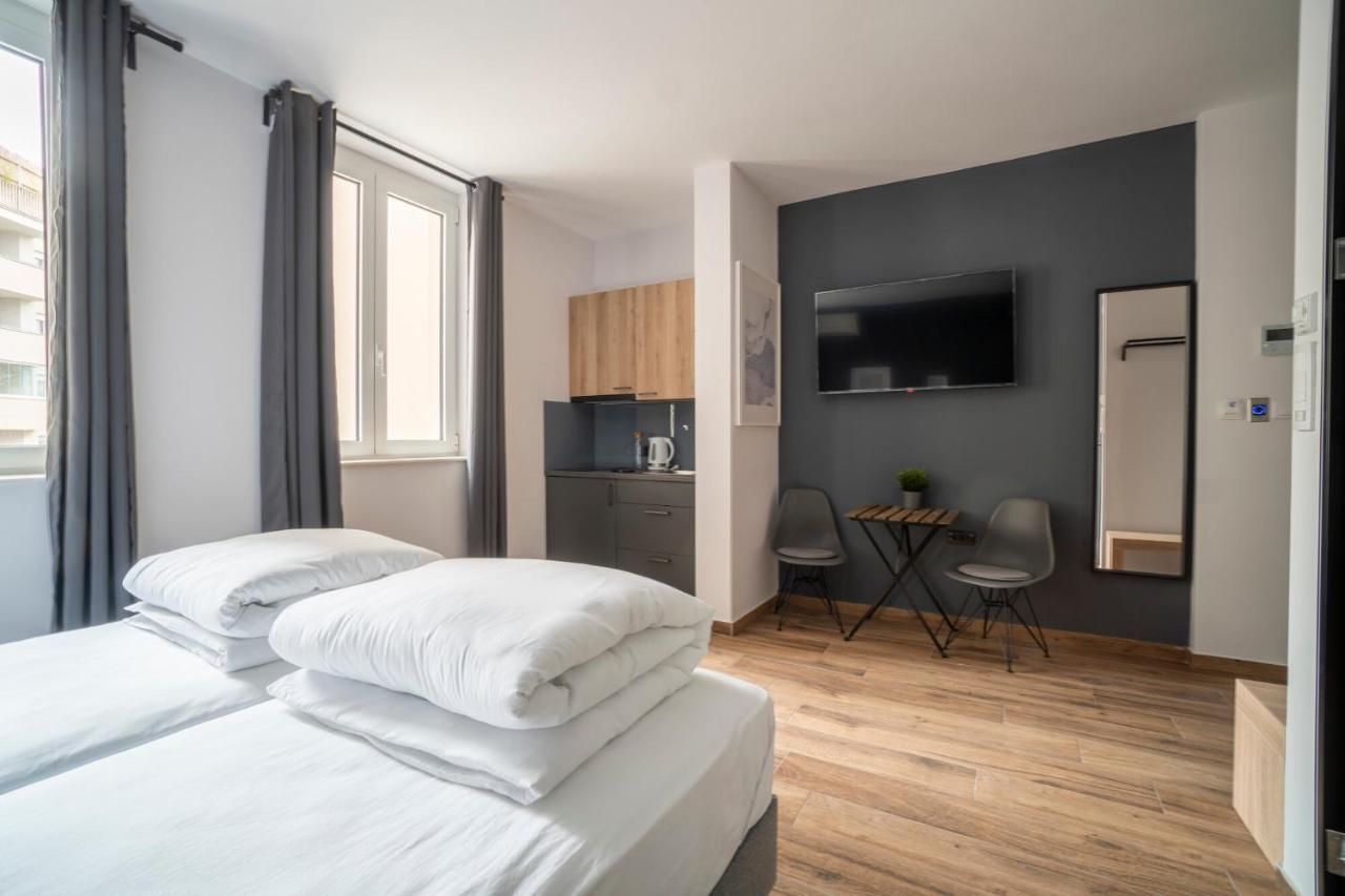 Hostgost Selected Suites - Botanical Garden Beograd Ngoại thất bức ảnh